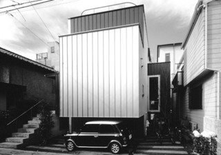 1──アトリエ・ワン《ミニ・ハウス》（1999）、東京 提供＝アトリエ・ワン