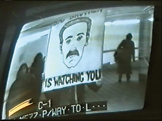 41──《ジョージ・オーウェルの『1984』に捧げるパフォーマンス》1998/1999 Video Courtesy Surveillance Camera Players Photo: Videostill ZKM CTRL[SPACE] exhibition 